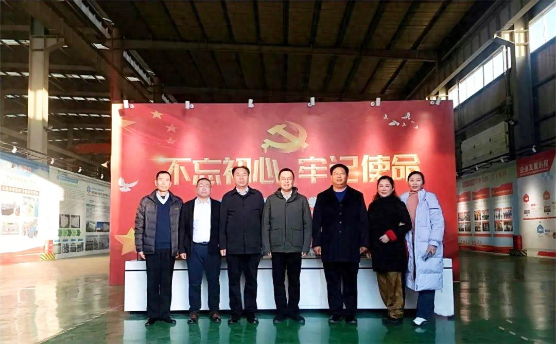 新疆和田市委常委、副市長(cháng)馮瓅蒞臨華泰智能裝備集團考察