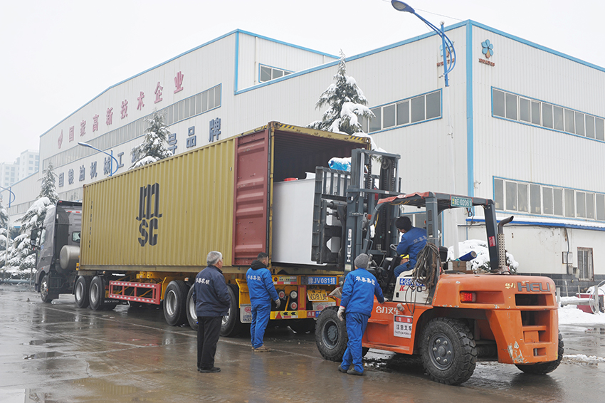 華泰集團設計制造的50T/D大豆、花生、小黑籽預處理榨油，20T/D浸出，20T/D精煉項目發(fā)往埃塞俄比亞